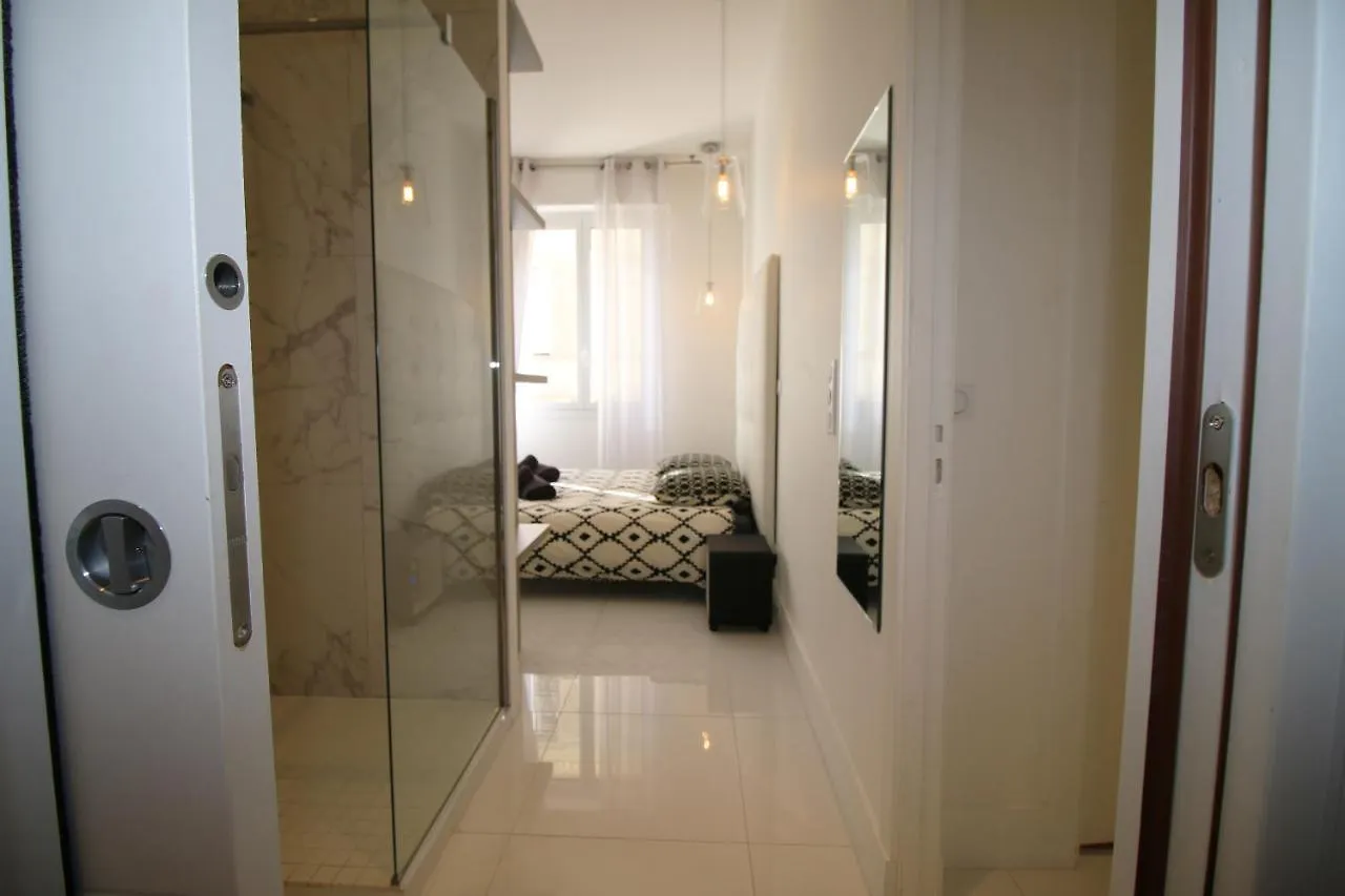High-End Apartment, Hyper Center, Near The Beaches Nice Apartamento