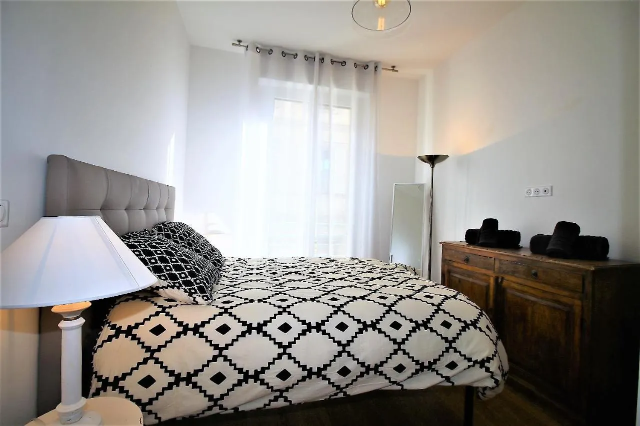 High-End Apartment, Hyper Center, Near The Beaches Nice Apartment